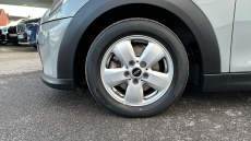 MINI Hatchback 1.5 Cooper Classic 5dr Petrol Hatchback